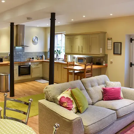 Barn End Holiday home